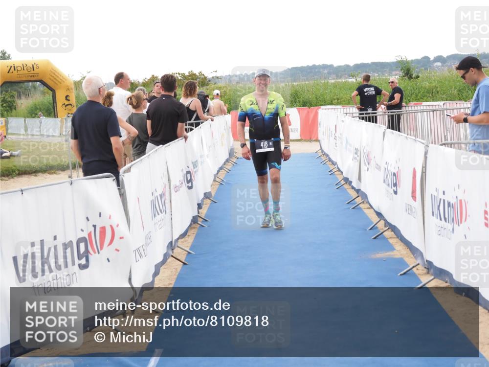 22.06.2025 - Viking Triathlon MichiJ http://msf.ph/oto/8109818 22.06.2025 16:22:03 Ziel 418 meine-sportfotos.de