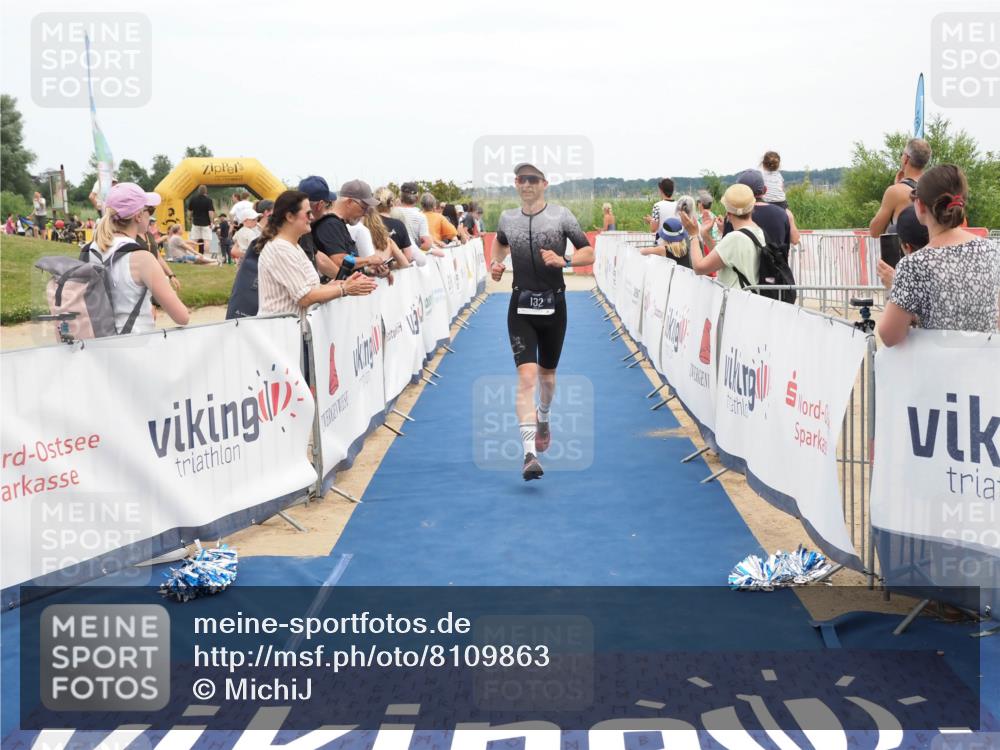 22.06.2025 - Viking Triathlon MichiJ http://msf.ph/oto/8109863 22.06.2025 15:01:18 Ziel 132 meine-sportfotos.de