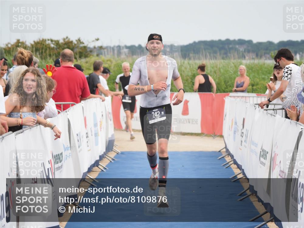 22.06.2025 - Viking Triathlon MichiJ http://msf.ph/oto/8109876 22.06.2025 14:52:30 Ziel 242 meine-sportfotos.de