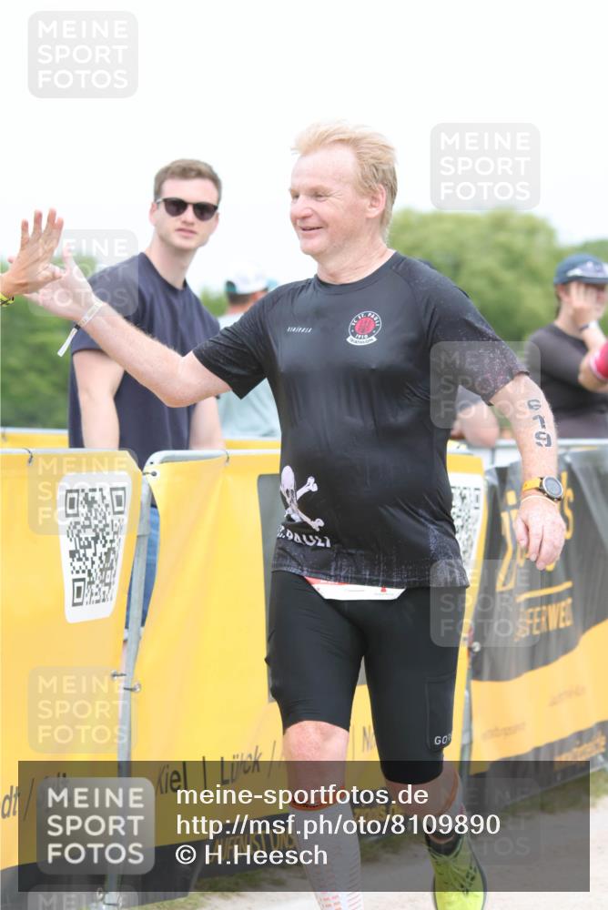 22.06.2025 - Viking Triathlon H.Heesch http://msf.ph/oto/8109890 22.06.2025 14:40:08 Laufen 106, 234, 372, 619 meine-sportfotos.de