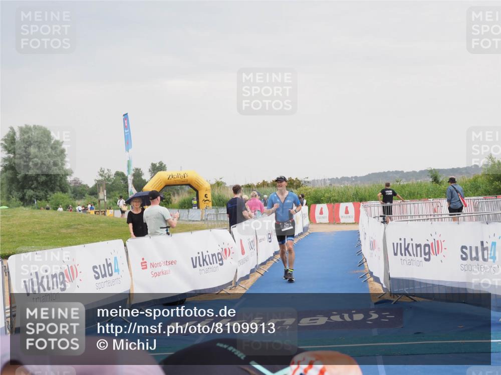22.06.2025 - Viking Triathlon MichiJ http://msf.ph/oto/8109913 22.06.2025 16:38:56 Ziel 422 meine-sportfotos.de