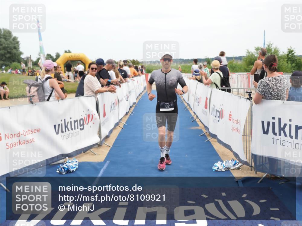 22.06.2025 - Viking Triathlon MichiJ http://msf.ph/oto/8109921 22.06.2025 15:01:19 Ziel 132 meine-sportfotos.de