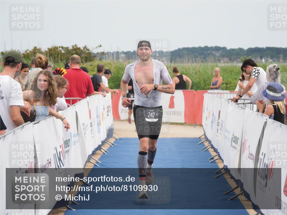22.06.2025 - Viking Triathlon MichiJ http://msf.ph/oto/8109930 22.06.2025 14:52:31 Ziel 242 meine-sportfotos.de