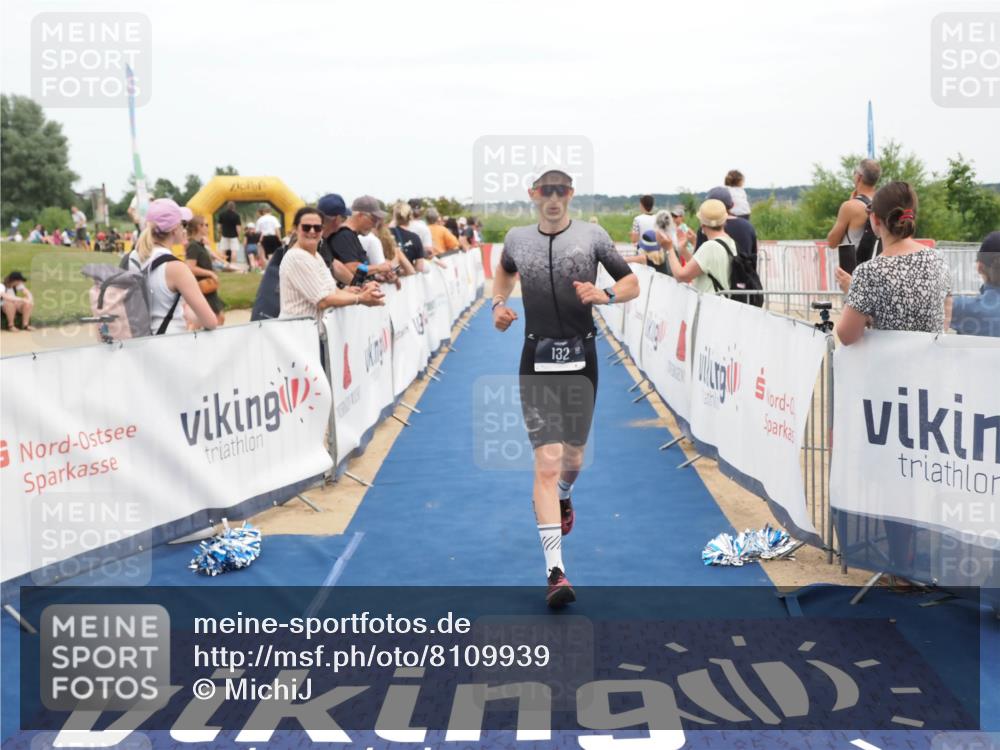 22.06.2025 - Viking Triathlon MichiJ http://msf.ph/oto/8109939 22.06.2025 15:01:19 Ziel 132 meine-sportfotos.de