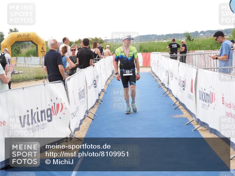 22.06.2025 - Viking Triathlon MichiJ http://msf.ph/oto/8109951 22.06.2025 16:22:04 Ziel 418 meine-sportfotos.de