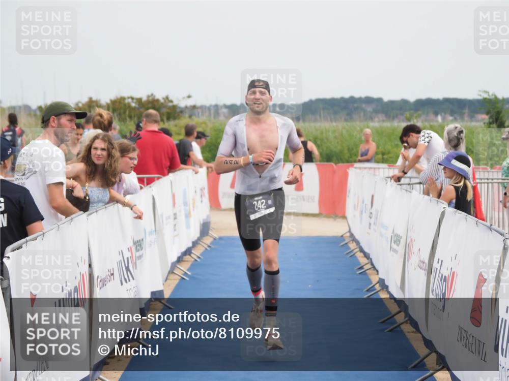 22.06.2025 - Viking Triathlon MichiJ http://msf.ph/oto/8109975 22.06.2025 14:52:31 Ziel 242 meine-sportfotos.de