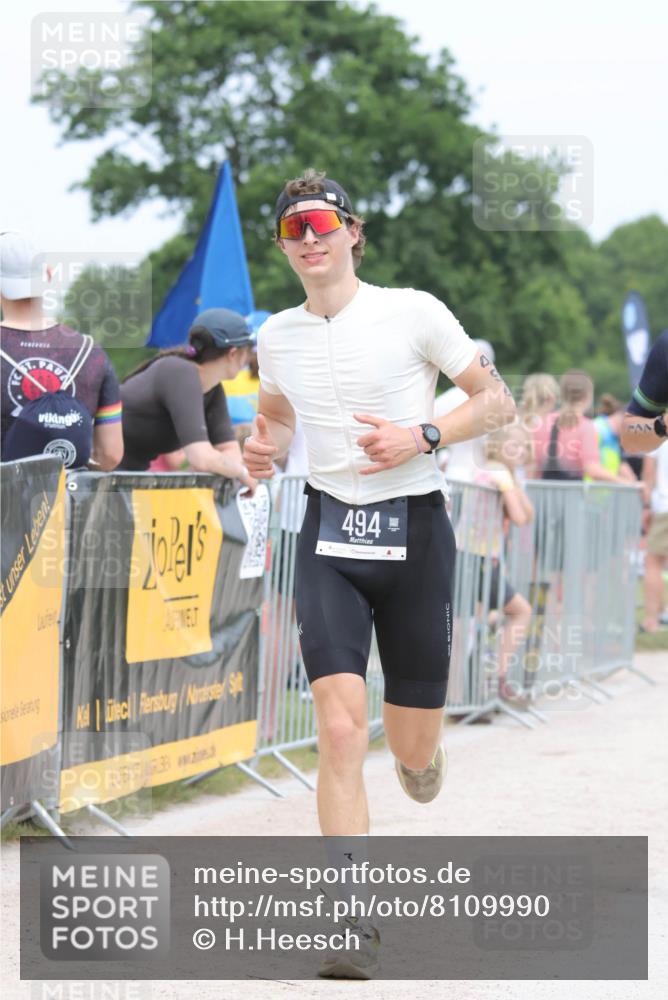 22.06.2025 - Viking Triathlon H.Heesch http://msf.ph/oto/8109990 22.06.2025 14:44:30 Laufen 177, 232, 285, 494 meine-sportfotos.de