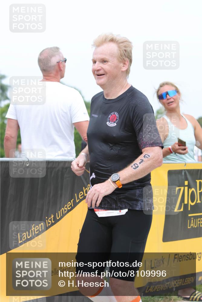 22.06.2025 - Viking Triathlon H.Heesch http://msf.ph/oto/8109996 22.06.2025 14:40:09 Laufen 106, 234, 372, 619 meine-sportfotos.de