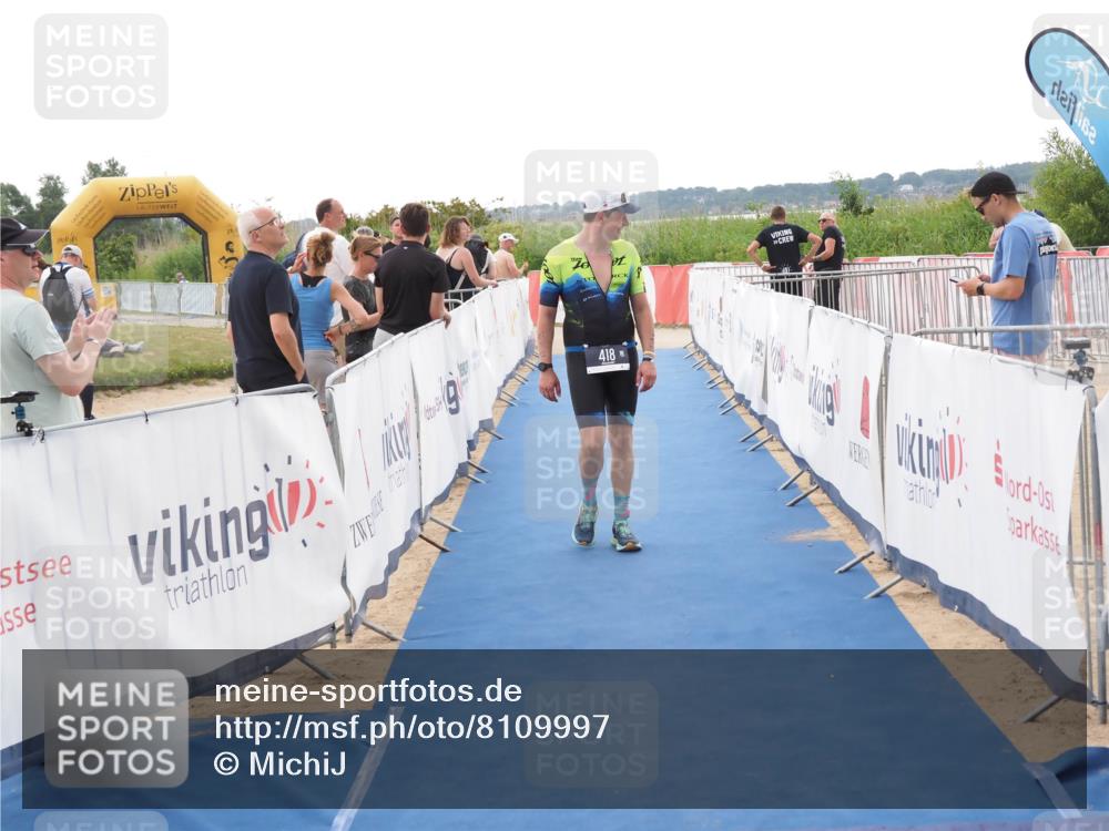 22.06.2025 - Viking Triathlon MichiJ http://msf.ph/oto/8109997 22.06.2025 16:22:05 Ziel 418 meine-sportfotos.de