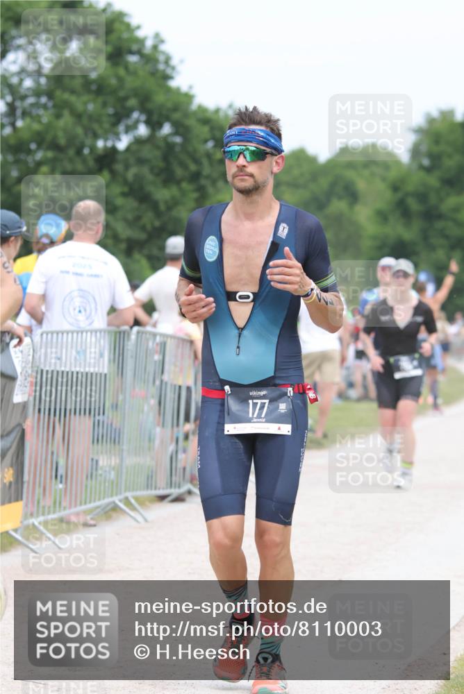 22.06.2025 - Viking Triathlon H.Heesch http://msf.ph/oto/8110003 22.06.2025 14:44:30 Laufen 177, 232, 285, 494 meine-sportfotos.de