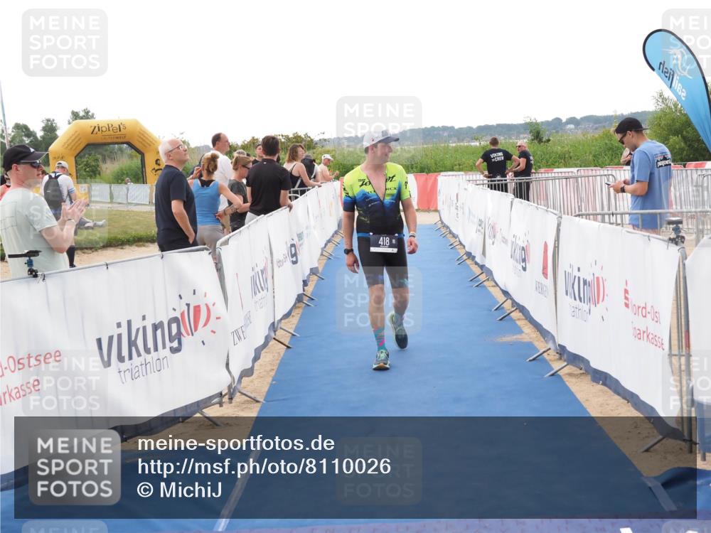 22.06.2025 - Viking Triathlon MichiJ http://msf.ph/oto/8110026 22.06.2025 16:22:05 Ziel 418 meine-sportfotos.de