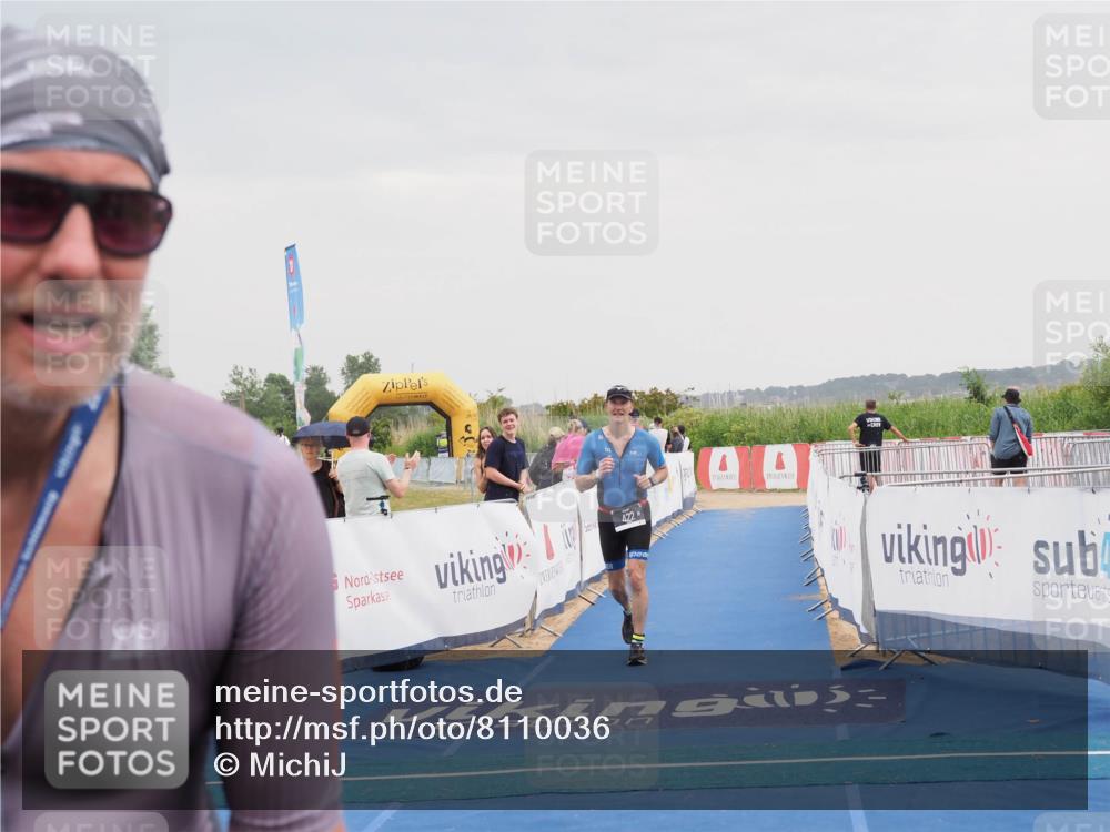 22.06.2025 - Viking Triathlon MichiJ http://msf.ph/oto/8110036 22.06.2025 16:38:57 Ziel 422 meine-sportfotos.de