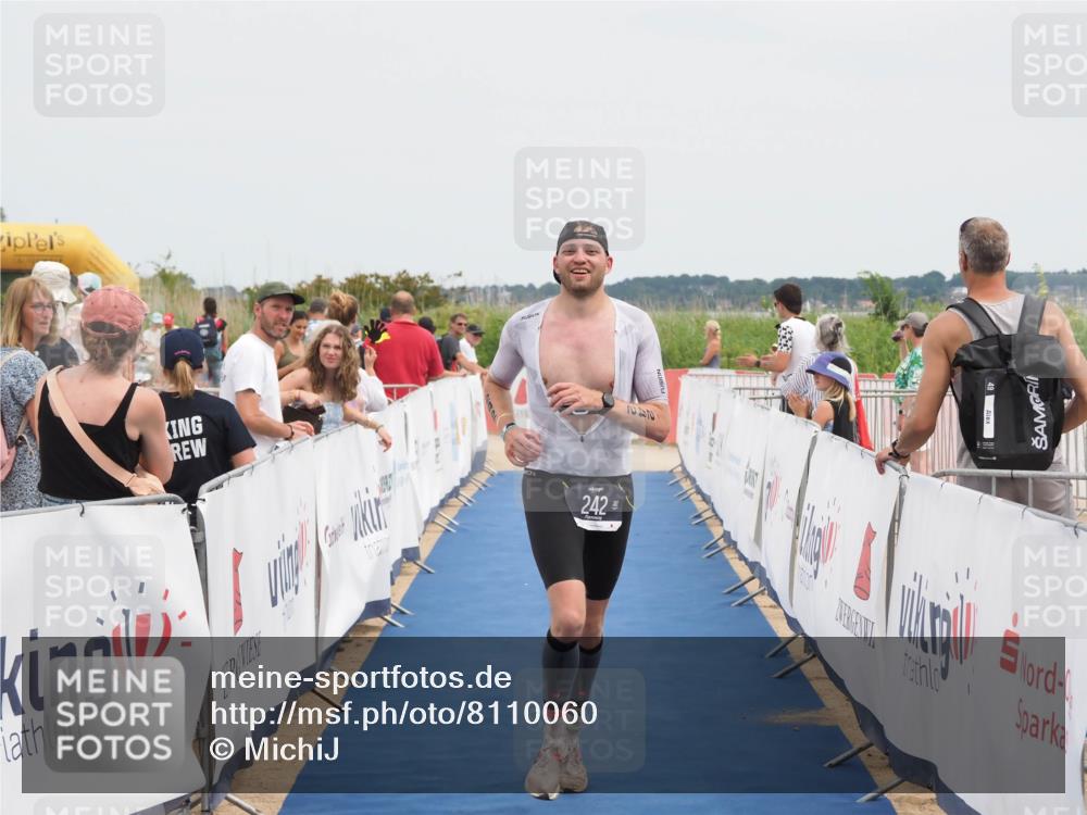 22.06.2025 - Viking Triathlon MichiJ http://msf.ph/oto/8110060 22.06.2025 14:52:32 Ziel 101, 242 meine-sportfotos.de