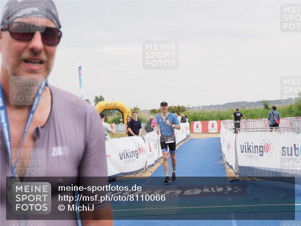 22.06.2025 - Viking Triathlon MichiJ http://msf.ph/oto/8110066 22.06.2025 16:38:57 Ziel 422 meine-sportfotos.de