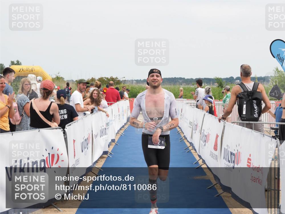 22.06.2025 - Viking Triathlon MichiJ http://msf.ph/oto/8110086 22.06.2025 14:52:32 Ziel 101, 242 meine-sportfotos.de