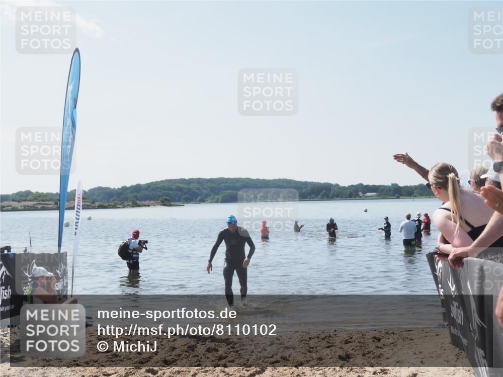 22.06.2025 - Viking Triathlon MichiJ http://msf.ph/oto/8110102 22.06.2025 10:59:17 Schwimmen 222, 459 meine-sportfotos.de