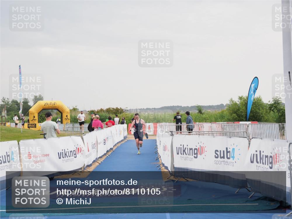 22.06.2025 - Viking Triathlon MichiJ http://msf.ph/oto/8110105 22.06.2025 16:39:17 Ziel 140 meine-sportfotos.de