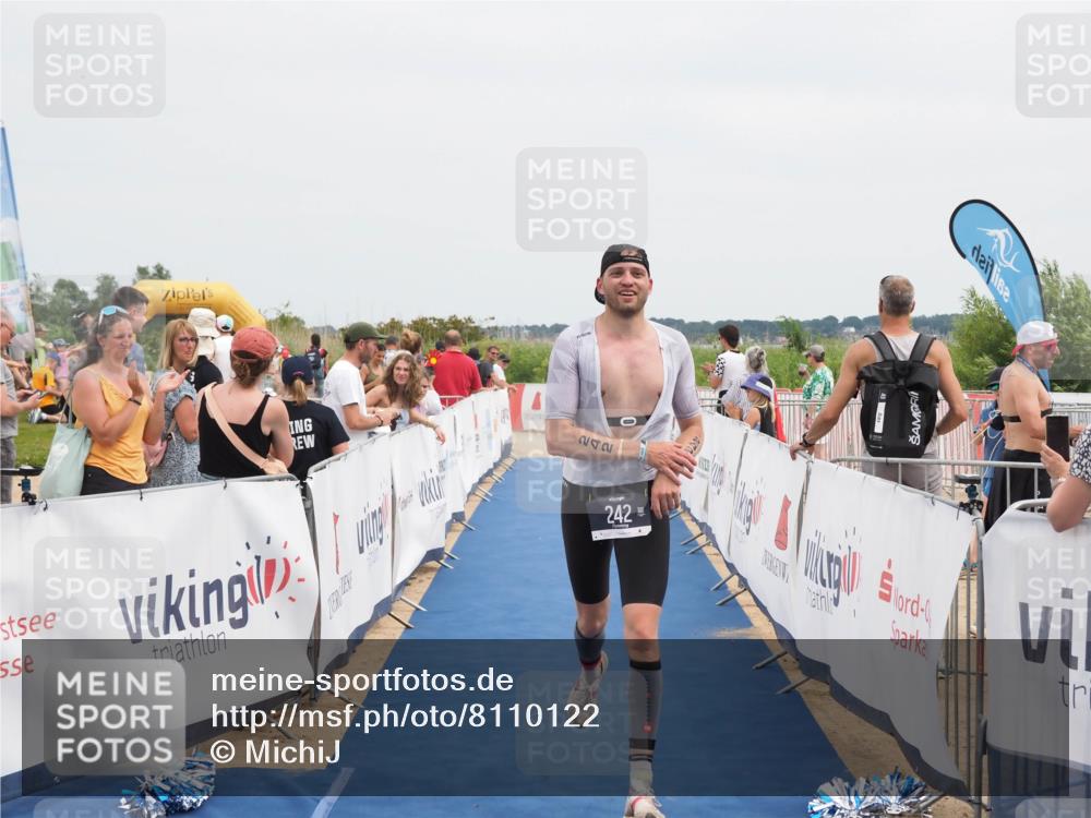 22.06.2025 - Viking Triathlon MichiJ http://msf.ph/oto/8110122 22.06.2025 14:52:33 Ziel 101, 242 meine-sportfotos.de