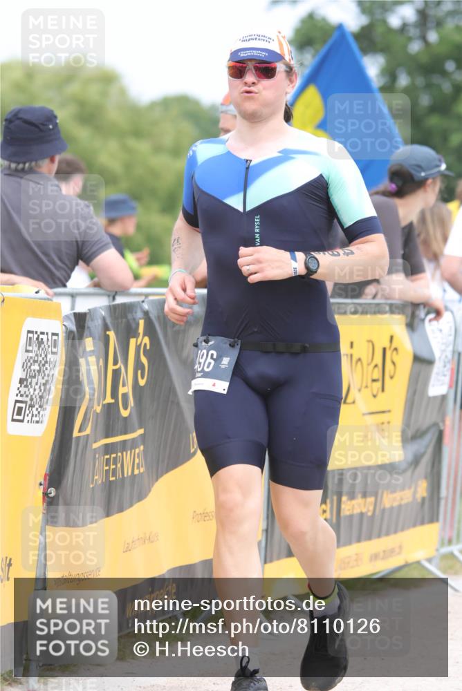 22.06.2025 - Viking Triathlon H.Heesch http://msf.ph/oto/8110126 22.06.2025 14:44:38 Laufen 285, 496 meine-sportfotos.de