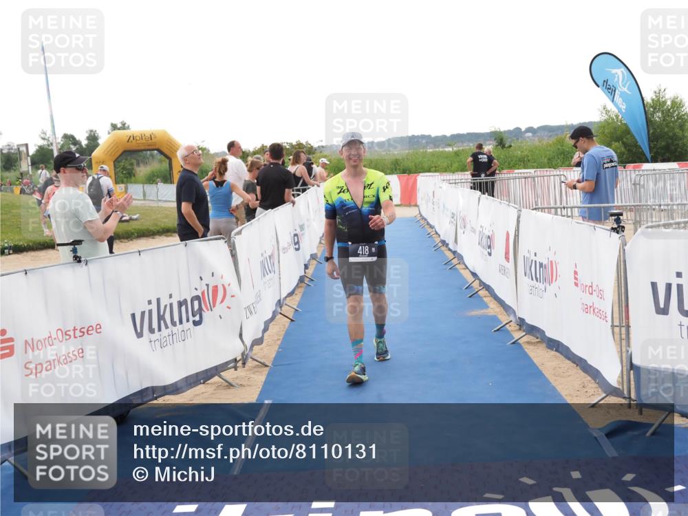 22.06.2025 - Viking Triathlon MichiJ http://msf.ph/oto/8110131 22.06.2025 16:22:06 Ziel 418 meine-sportfotos.de