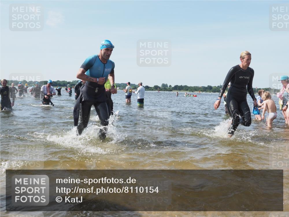 22.06.2025 - Viking Triathlon KatJ http://msf.ph/oto/8110154 22.06.2025 10:39:09 Schwimmen 79, 148, 181, 182, 185, 276, 295, 351, 386, 408, 416, 451, 536, 654 meine-sportfotos.de