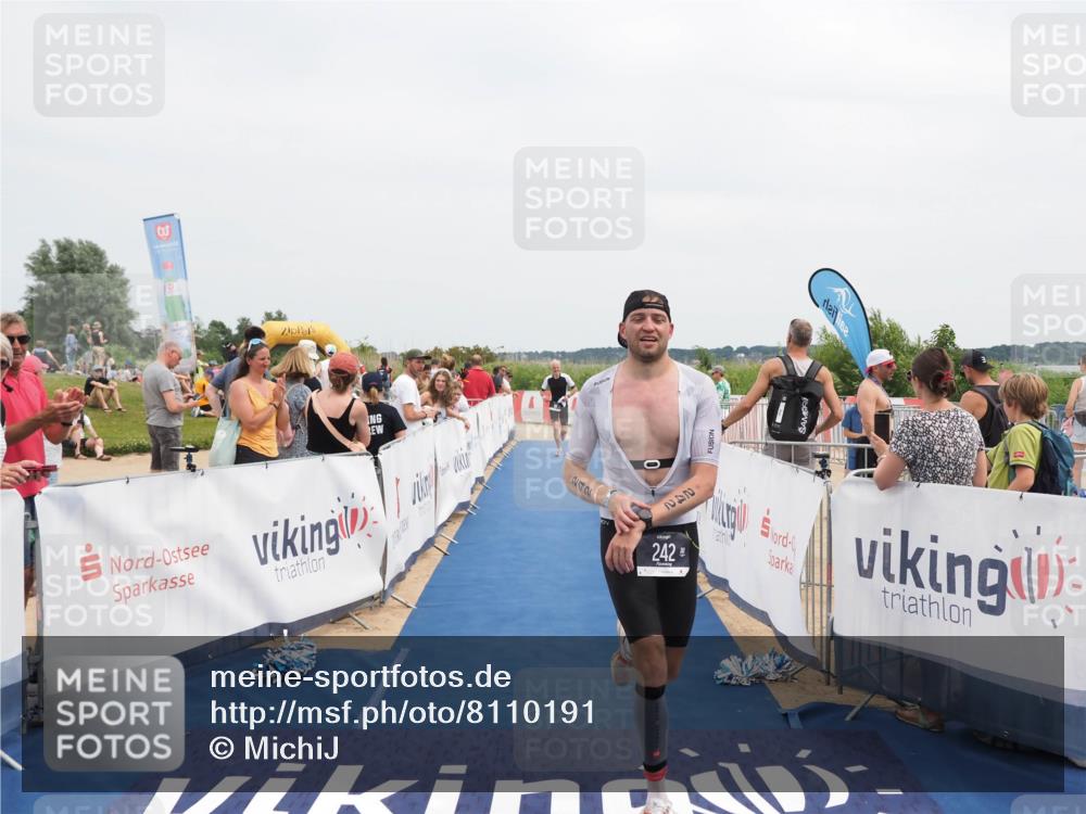 22.06.2025 - Viking Triathlon MichiJ http://msf.ph/oto/8110191 22.06.2025 14:52:33 Ziel 101, 242 meine-sportfotos.de