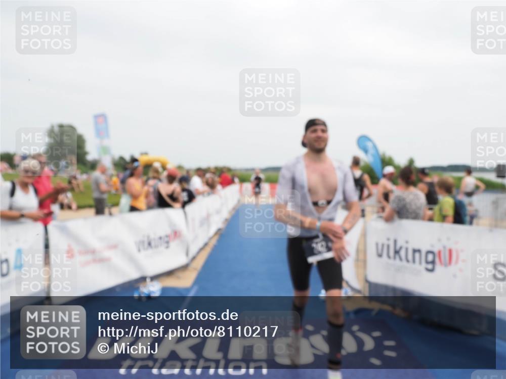 22.06.2025 - Viking Triathlon MichiJ http://msf.ph/oto/8110217 22.06.2025 14:52:33 Ziel 101, 242 meine-sportfotos.de