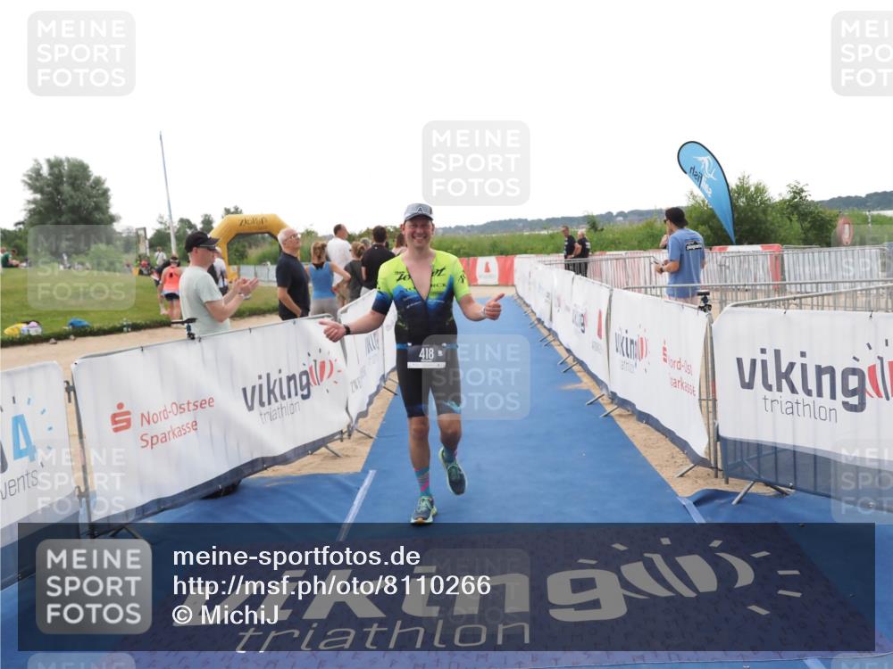 22.06.2025 - Viking Triathlon MichiJ http://msf.ph/oto/8110266 22.06.2025 16:22:08 Ziel 418 meine-sportfotos.de