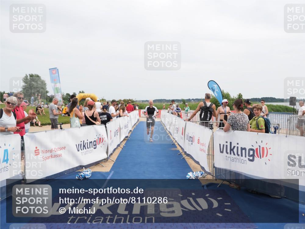 22.06.2025 - Viking Triathlon MichiJ http://msf.ph/oto/8110286 22.06.2025 14:52:36 Ziel 101, 242 meine-sportfotos.de