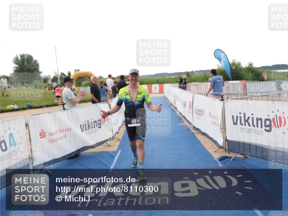 22.06.2025 - Viking Triathlon MichiJ http://msf.ph/oto/8110300 22.06.2025 16:22:08 Ziel 418 meine-sportfotos.de