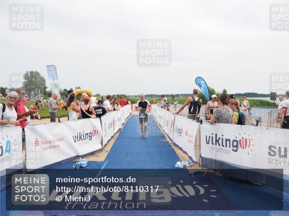 22.06.2025 - Viking Triathlon MichiJ http://msf.ph/oto/8110317 22.06.2025 14:52:36 Ziel 101, 242 meine-sportfotos.de