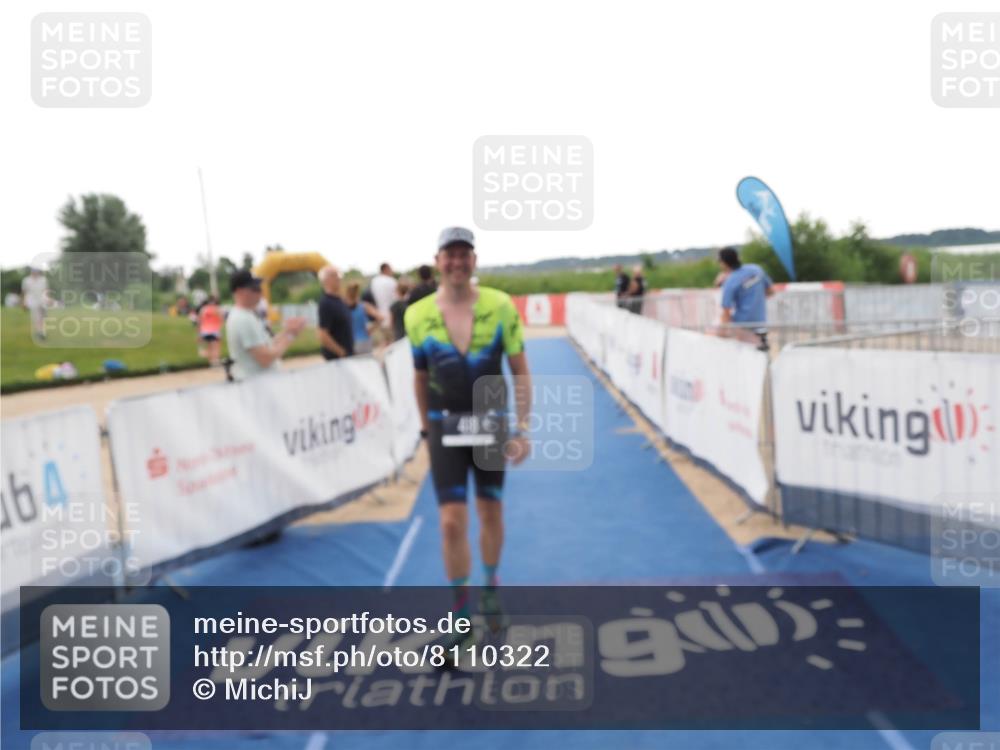 22.06.2025 - Viking Triathlon MichiJ http://msf.ph/oto/8110322 22.06.2025 16:22:08 Ziel 418 meine-sportfotos.de