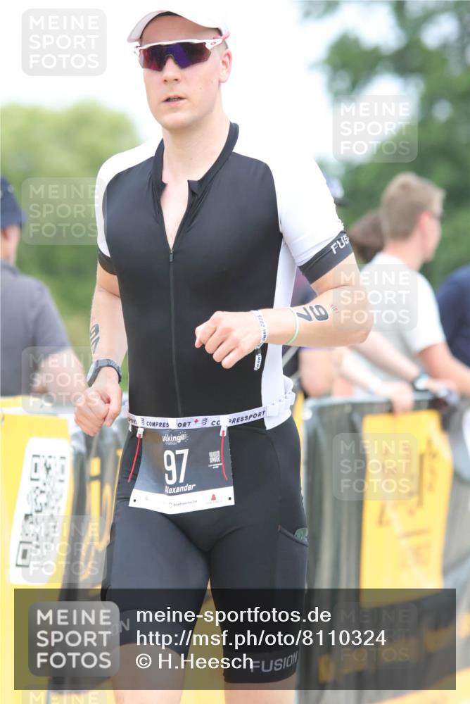 22.06.2025 - Viking Triathlon H.Heesch http://msf.ph/oto/8110324 22.06.2025 14:40:28 Laufen 97, 444 meine-sportfotos.de