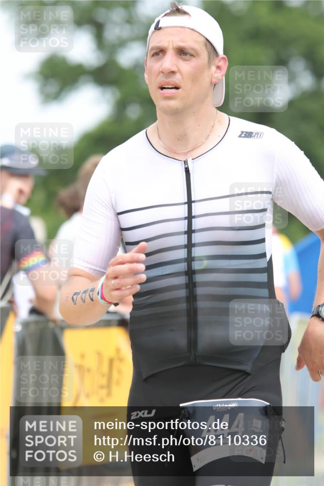 22.06.2025 - Viking Triathlon H.Heesch http://msf.ph/oto/8110336 22.06.2025 14:40:29 Laufen 97, 444 meine-sportfotos.de