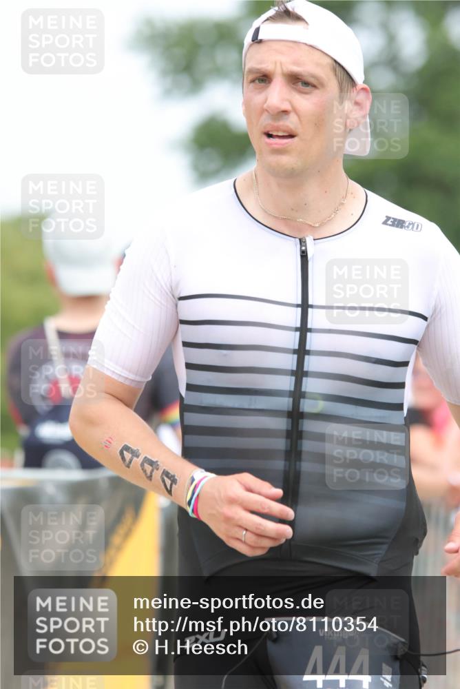 22.06.2025 - Viking Triathlon H.Heesch http://msf.ph/oto/8110354 22.06.2025 14:40:29 Laufen 97, 444 meine-sportfotos.de