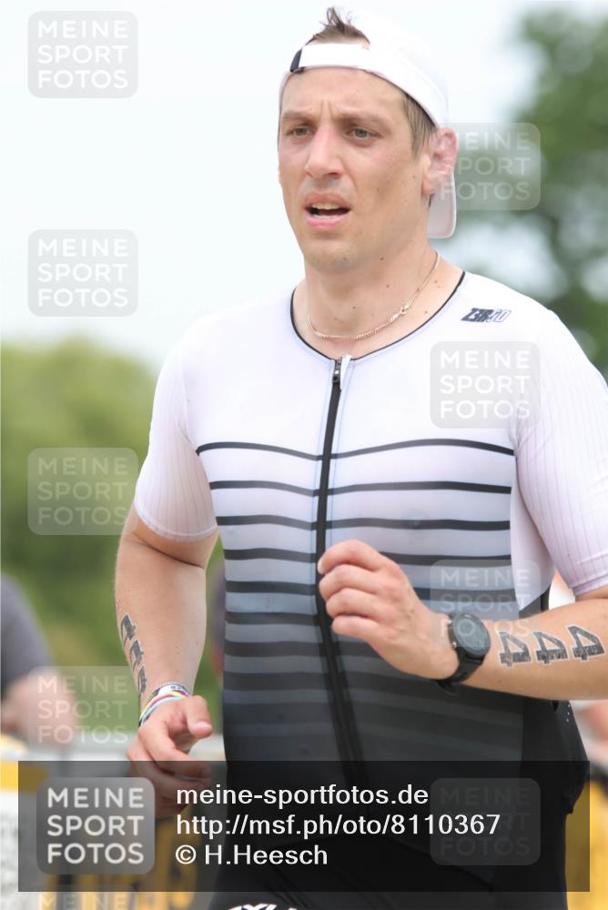 22.06.2025 - Viking Triathlon H.Heesch http://msf.ph/oto/8110367 22.06.2025 14:40:29 Laufen 97, 444 meine-sportfotos.de