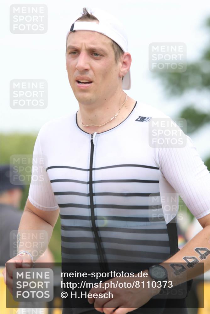 22.06.2025 - Viking Triathlon H.Heesch http://msf.ph/oto/8110373 22.06.2025 14:40:29 Laufen 97, 444 meine-sportfotos.de