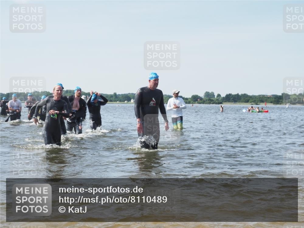 22.06.2025 - Viking Triathlon KatJ http://msf.ph/oto/8110489 22.06.2025 10:39:19 Schwimmen 83, 117, 182, 195, 238, 276, 295, 298, 324, 351, 386, 474, 536 meine-sportfotos.de