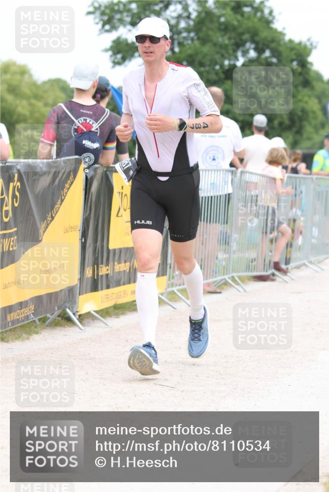 22.06.2025 - Viking Triathlon H.Heesch http://msf.ph/oto/8110534 22.06.2025 14:45:16 Laufen 323, 487 meine-sportfotos.de