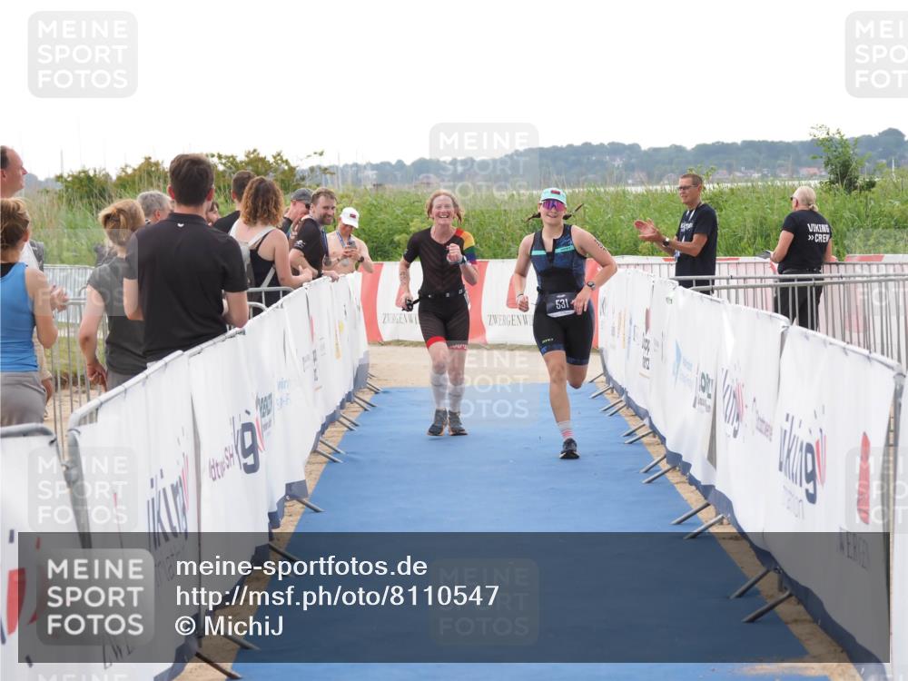 22.06.2025 - Viking Triathlon MichiJ http://msf.ph/oto/8110547 22.06.2025 16:22:30 Ziel 425, 531 meine-sportfotos.de