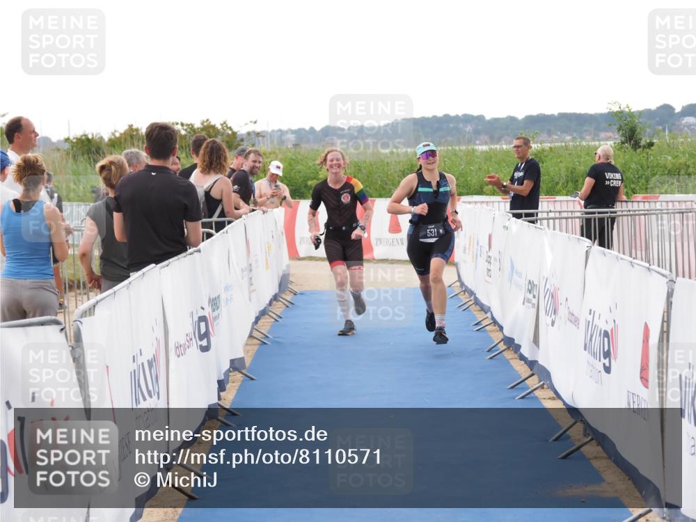 22.06.2025 - Viking Triathlon MichiJ http://msf.ph/oto/8110571 22.06.2025 16:22:30 Ziel 425, 531 meine-sportfotos.de