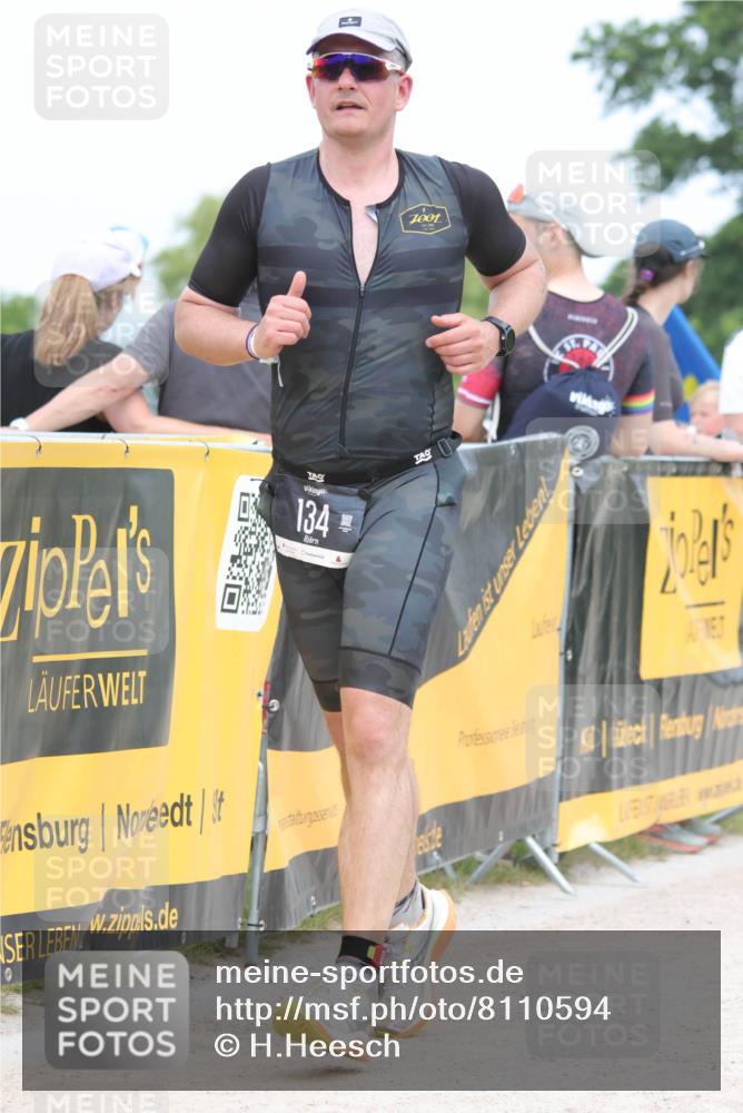 22.06.2025 - Viking Triathlon H.Heesch http://msf.ph/oto/8110594 22.06.2025 14:45:25 Laufen 134, 323 meine-sportfotos.de