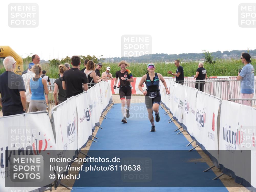 22.06.2025 - Viking Triathlon MichiJ http://msf.ph/oto/8110638 22.06.2025 16:22:31 Ziel 425, 531 meine-sportfotos.de
