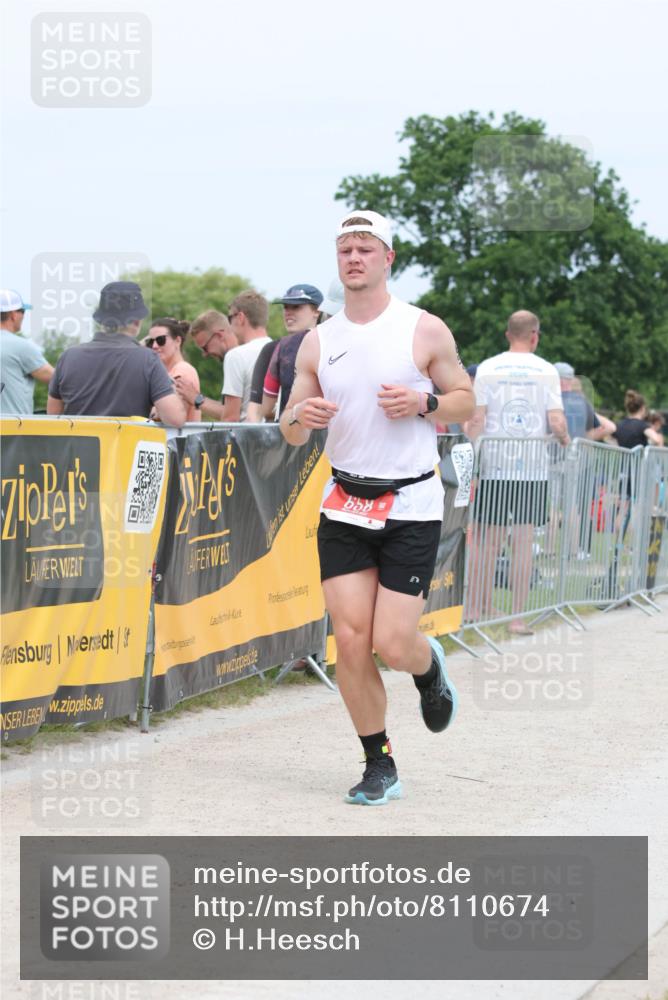22.06.2025 - Viking Triathlon H.Heesch http://msf.ph/oto/8110674 22.06.2025 14:40:48 Laufen 76, 439, 460, 658 meine-sportfotos.de