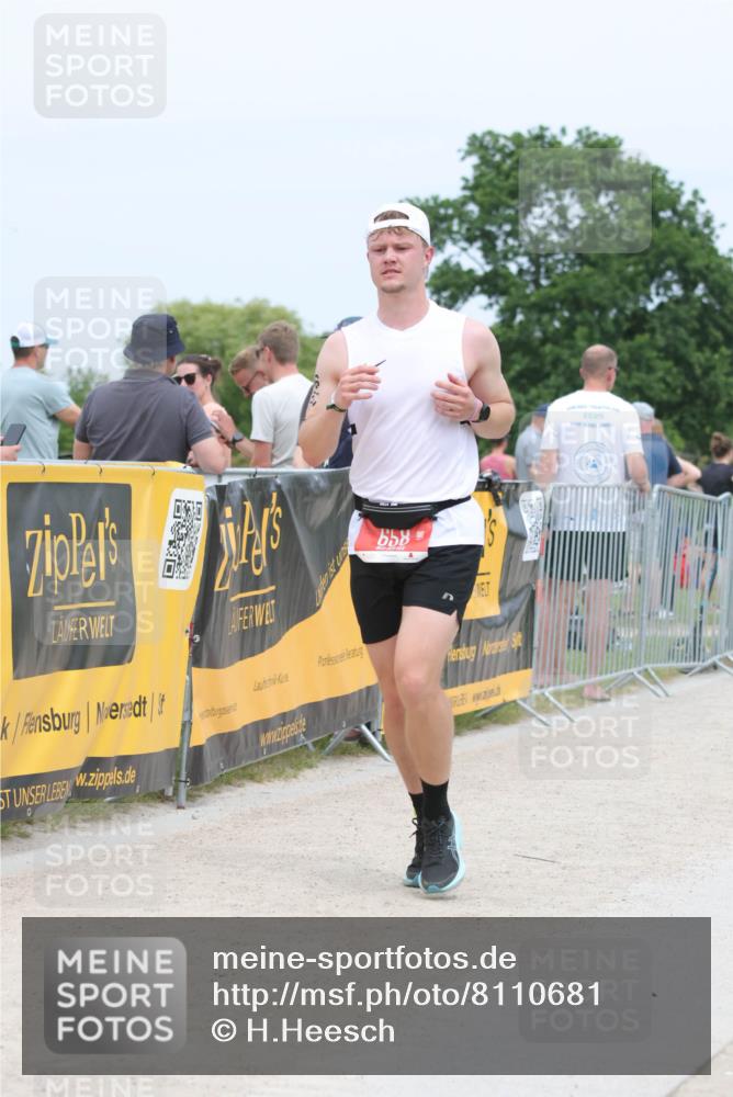22.06.2025 - Viking Triathlon H.Heesch http://msf.ph/oto/8110681 22.06.2025 14:40:48 Laufen 76, 439, 460, 658 meine-sportfotos.de