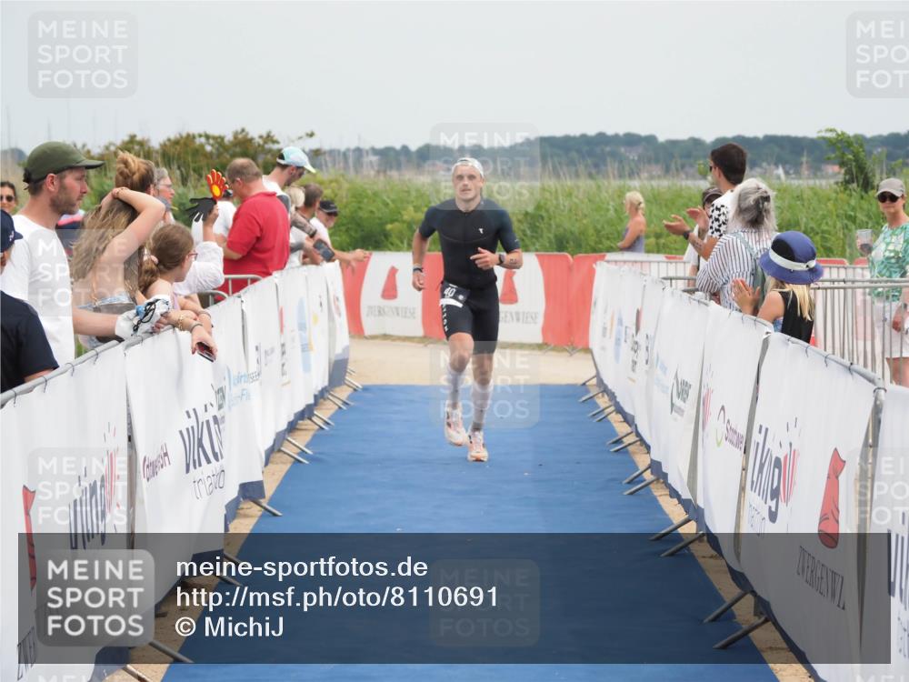 22.06.2025 - Viking Triathlon MichiJ http://msf.ph/oto/8110691 22.06.2025 14:53:03 Ziel 40 meine-sportfotos.de
