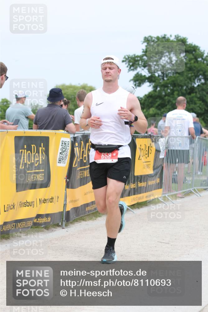 22.06.2025 - Viking Triathlon H.Heesch http://msf.ph/oto/8110693 22.06.2025 14:40:49 Laufen 76, 439, 460, 658 meine-sportfotos.de