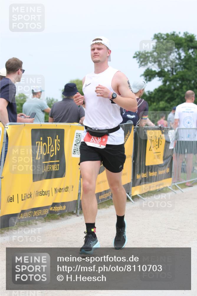 22.06.2025 - Viking Triathlon H.Heesch http://msf.ph/oto/8110703 22.06.2025 14:40:49 Laufen 76, 439, 460, 658 meine-sportfotos.de