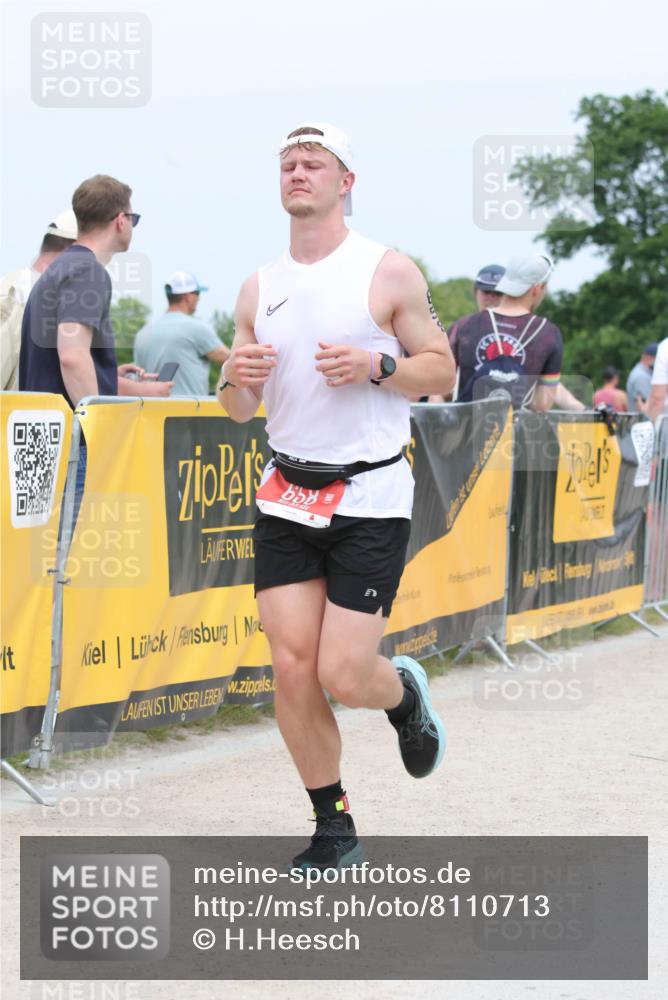 22.06.2025 - Viking Triathlon H.Heesch http://msf.ph/oto/8110713 22.06.2025 14:40:49 Laufen 76, 439, 460, 658 meine-sportfotos.de
