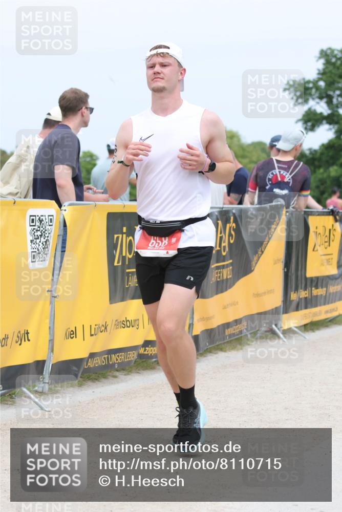 22.06.2025 - Viking Triathlon H.Heesch http://msf.ph/oto/8110715 22.06.2025 14:40:49 Laufen 76, 439, 460, 658 meine-sportfotos.de